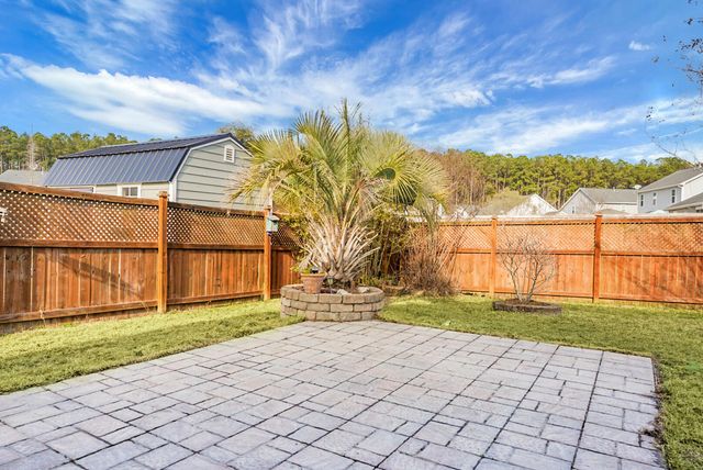 568 Crossland Drive, Moncks Corner, SC 29461