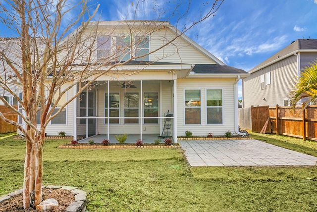 568 Crossland Drive, Moncks Corner, SC 29461