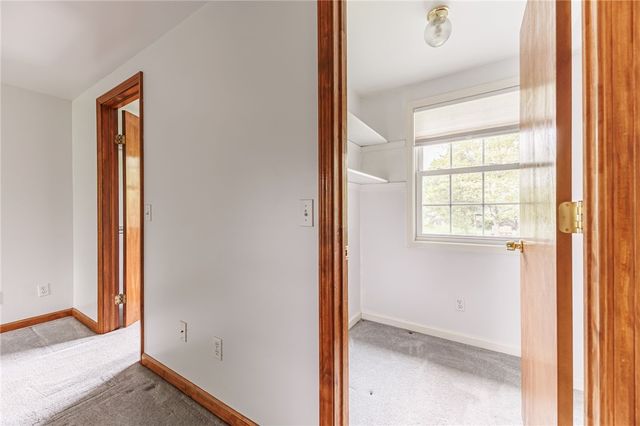 53 Guildhall Road, Henrietta, NY 14623