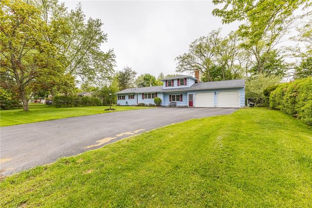53 Guildhall Road, Henrietta, NY 14623