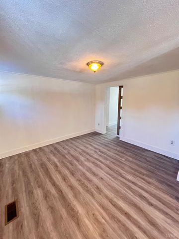 2443 Sunnymeade Rd, Rustburg, VA 24588