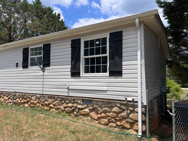 2443 Sunnymeade Rd, Rustburg, VA 24588