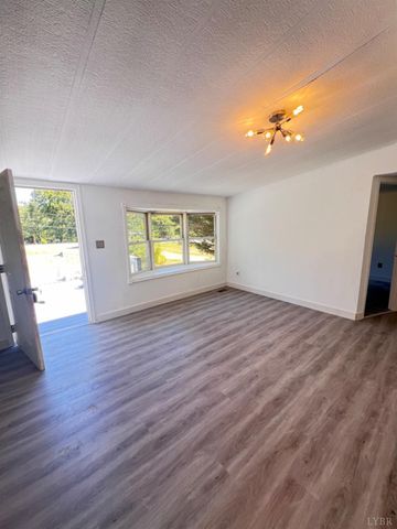 2443 Sunnymeade Rd, Rustburg, VA 24588