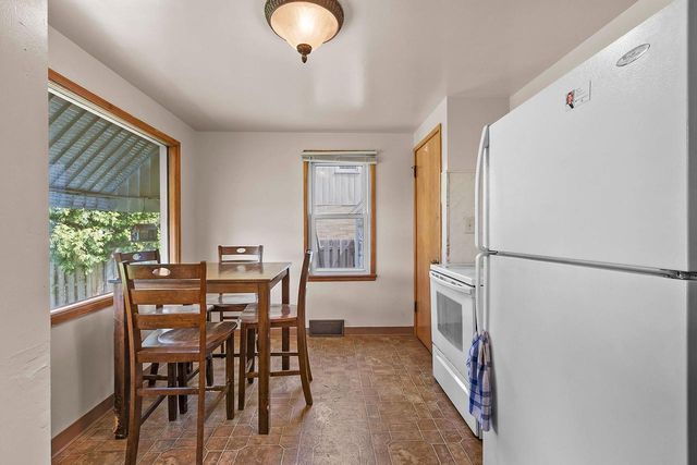1012 REDWOOD DRIVE, Green Bay, WI 54304