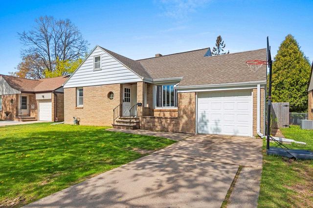 1012 REDWOOD DRIVE, Green Bay, WI 54304