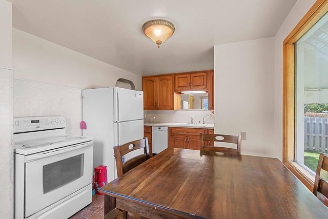 1012 REDWOOD DRIVE, Green Bay, WI 54304