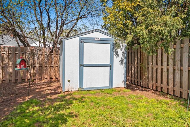 1012 REDWOOD DRIVE, Green Bay, WI 54304
