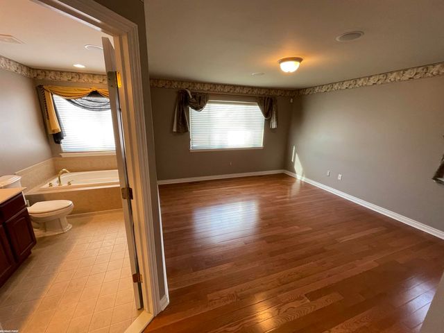 33878 Au Sable Drive, New Baltimore, MI 48047