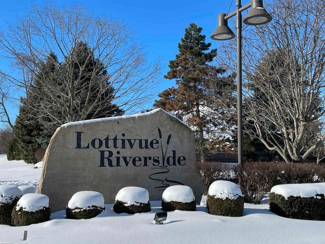 33878 Au Sable Drive, New Baltimore, MI 48047