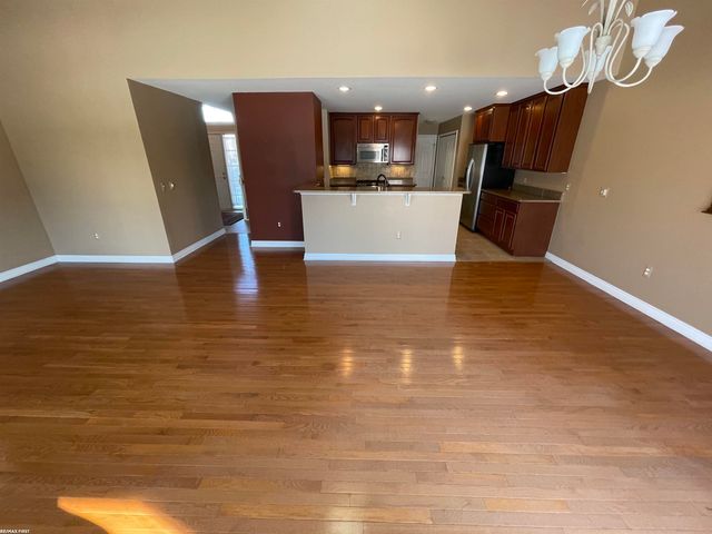 33878 Au Sable Drive, New Baltimore, MI 48047