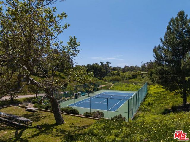 29 Paradise Cove Road, Malibu, CA 90265
