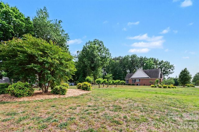 112 Hancock Crossing, Clover, SC 29710