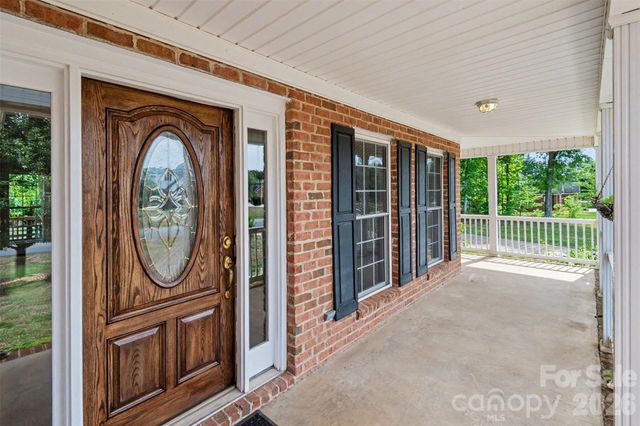 112 Hancock Crossing, Clover, SC 29710