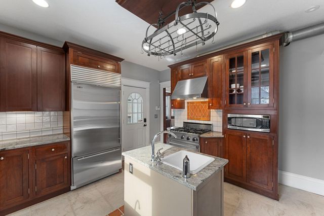 1900 Feronia Avenue, Saint Paul, MN 55104