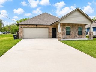 907 Hemphill Street, Greenville, TX 75401