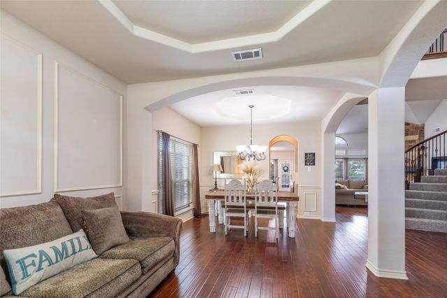 11825 Wolfcreek Lane, Fort Worth, TX 76244