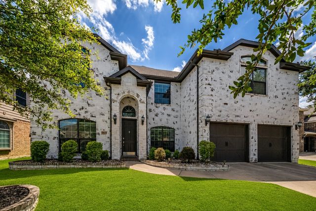 11825 Wolfcreek Lane, Fort Worth, TX 76244