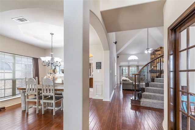 11825 Wolfcreek Lane, Fort Worth, TX 76244