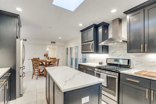 4804 Alan Dale Lane, Dallas, TX 75209