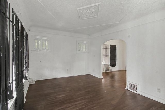 15440 Ardmore Street, Detroit, MI 48227