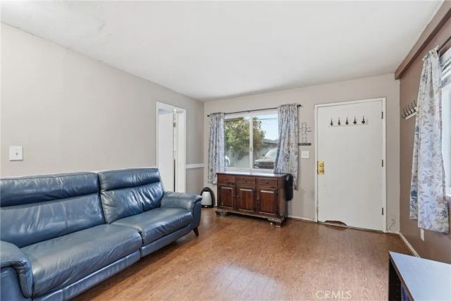 725 Coronado Ave 106, Long Beach, CA 90804