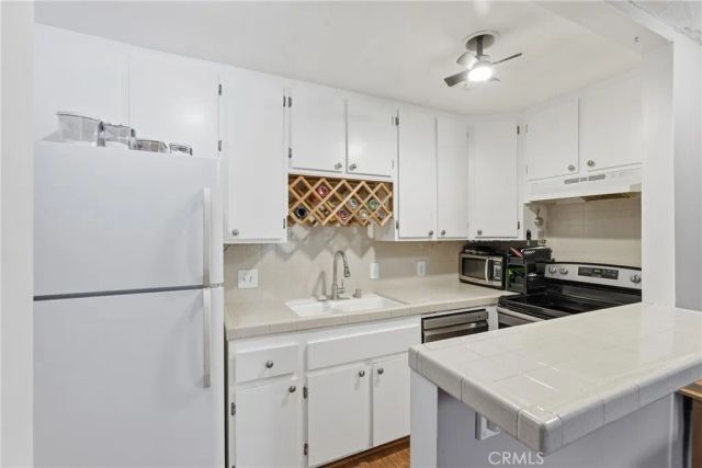 725 Coronado Ave 106, Long Beach, CA 90804
