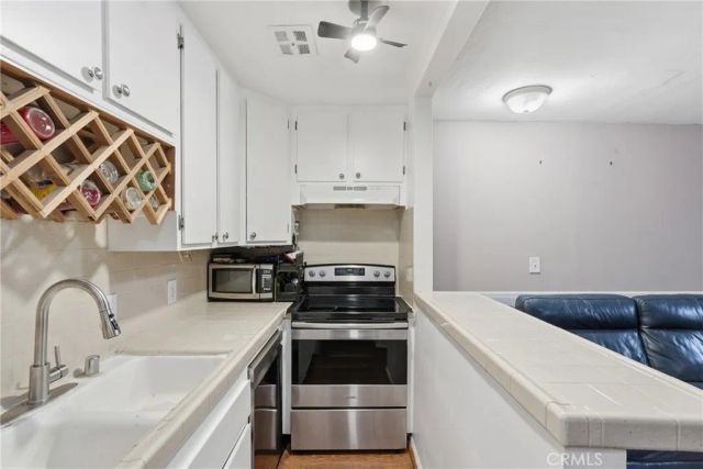 725 Coronado Ave 106, Long Beach, CA 90804