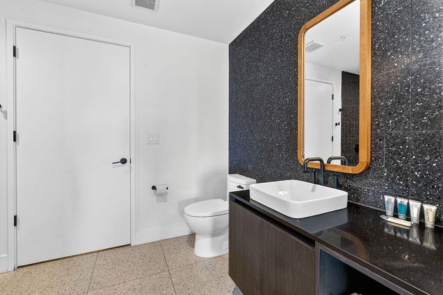 48 East Ave 2911, Austin, TX 78701