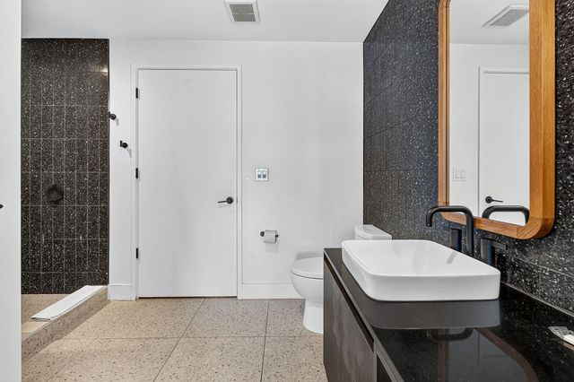 48 East Ave 2911, Austin, TX 78701