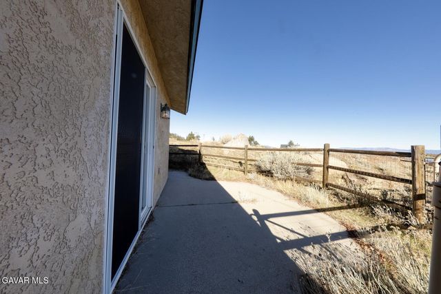 26801 Cabriolet Court, Tehachapi, CA 93561
