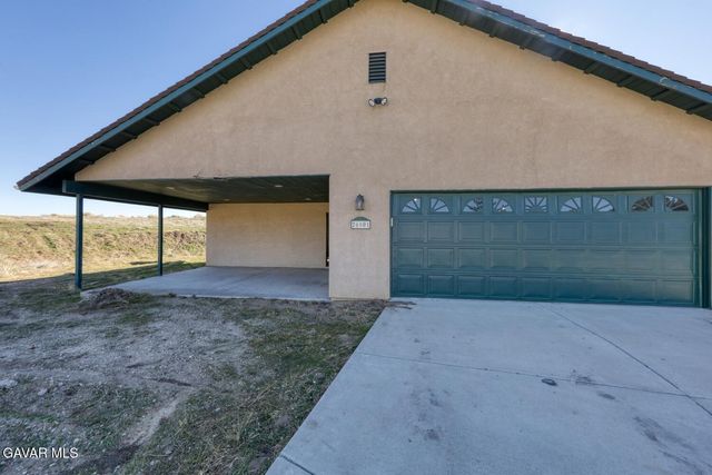 26801 Cabriolet Court, Tehachapi, CA 93561