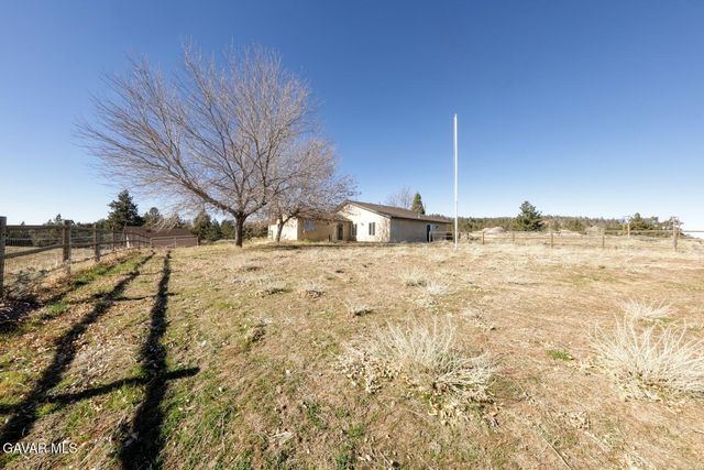 26801 Cabriolet Court, Tehachapi, CA 93561