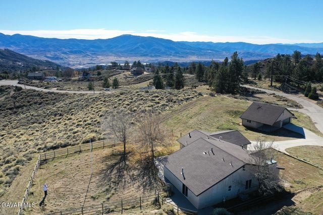 26801 Cabriolet Court, Tehachapi, CA 93561