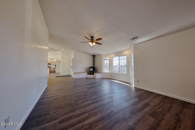 26801 Cabriolet Court, Tehachapi, CA 93561