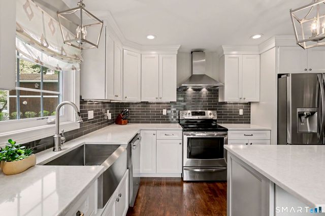 125 Pepperidge Circle, Fairfield, CT 06824