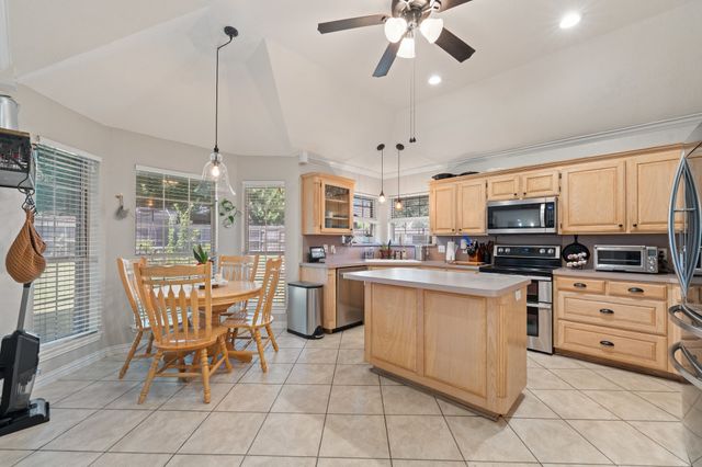 1618 Hyde Park Boulevard, Cleburne, TX 76033