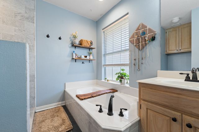 1618 Hyde Park Boulevard, Cleburne, TX 76033
