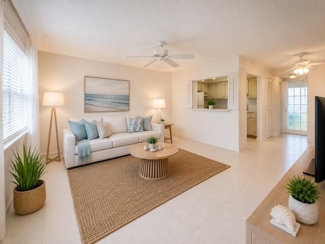 116 Windsor F, West Palm Beach, FL 33417