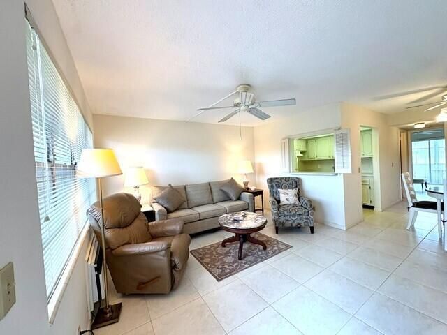 116 Windsor F, West Palm Beach, FL 33417