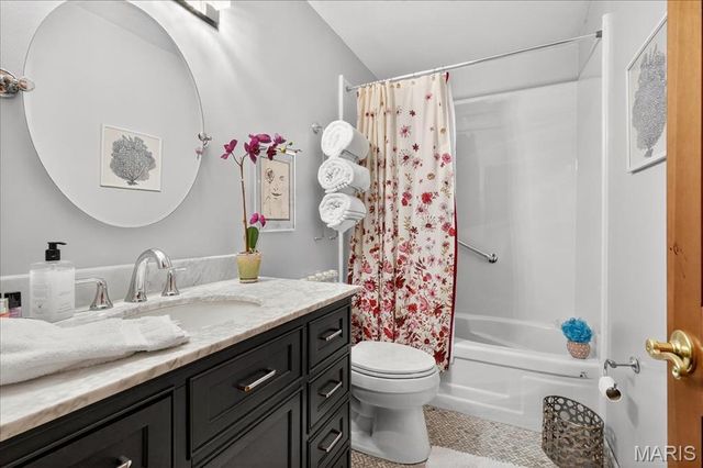313 Hickory Bend, Belleville, IL 62223
