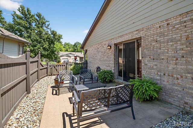 313 Hickory Bend, Belleville, IL 62223