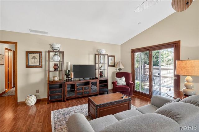313 Hickory Bend, Belleville, IL 62223