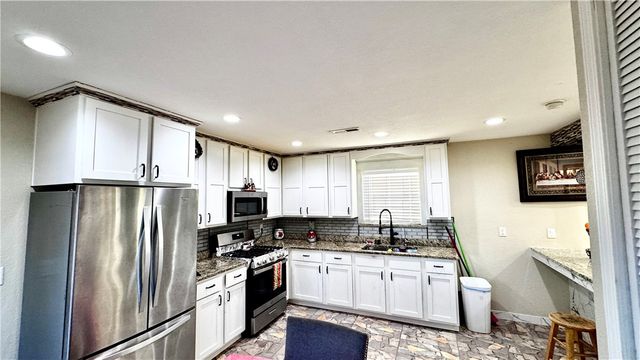 895 Midway Avenue, Decatur, AR 72722