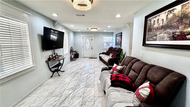 895 Midway Avenue, Decatur, AR 72722