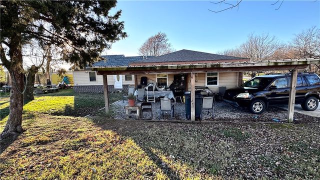 895 Midway Avenue, Decatur, AR 72722