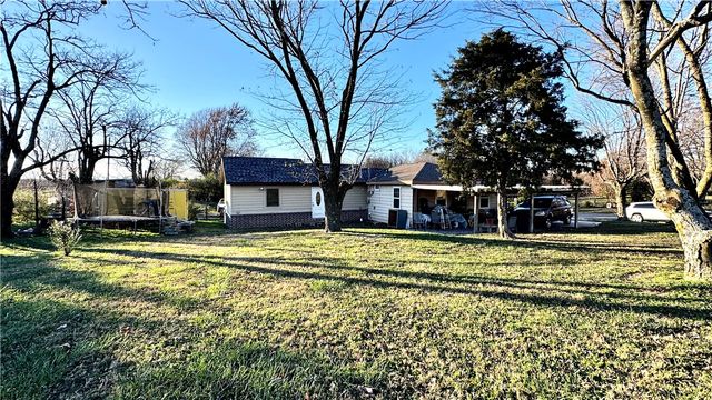 895 Midway Avenue, Decatur, AR 72722