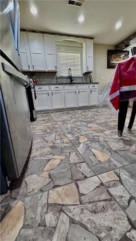 895 Midway Avenue, Decatur, AR 72722