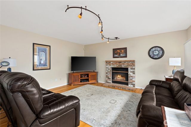 10019 SE 244th Court, Kent, WA 98030