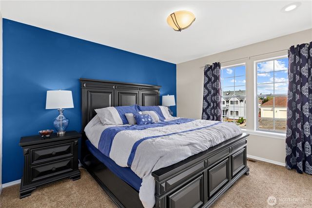 10019 SE 244th Court, Kent, WA 98030