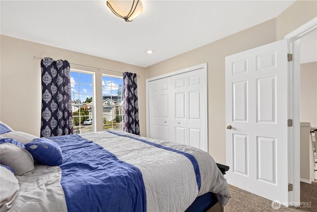 10019 SE 244th Court, Kent, WA 98030